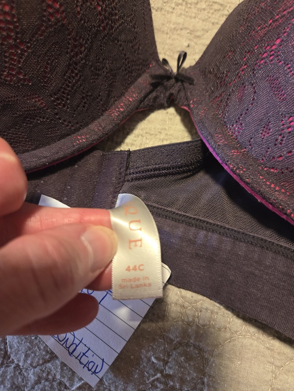 Cacique 44C padded underwire t-shirt bra. - Picture 2 of 2